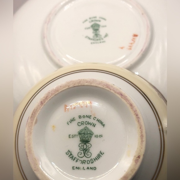 Crown Staffordshire Teacup & Saucer, Fine Bone China, England. A15449 - Picture 10 of 10